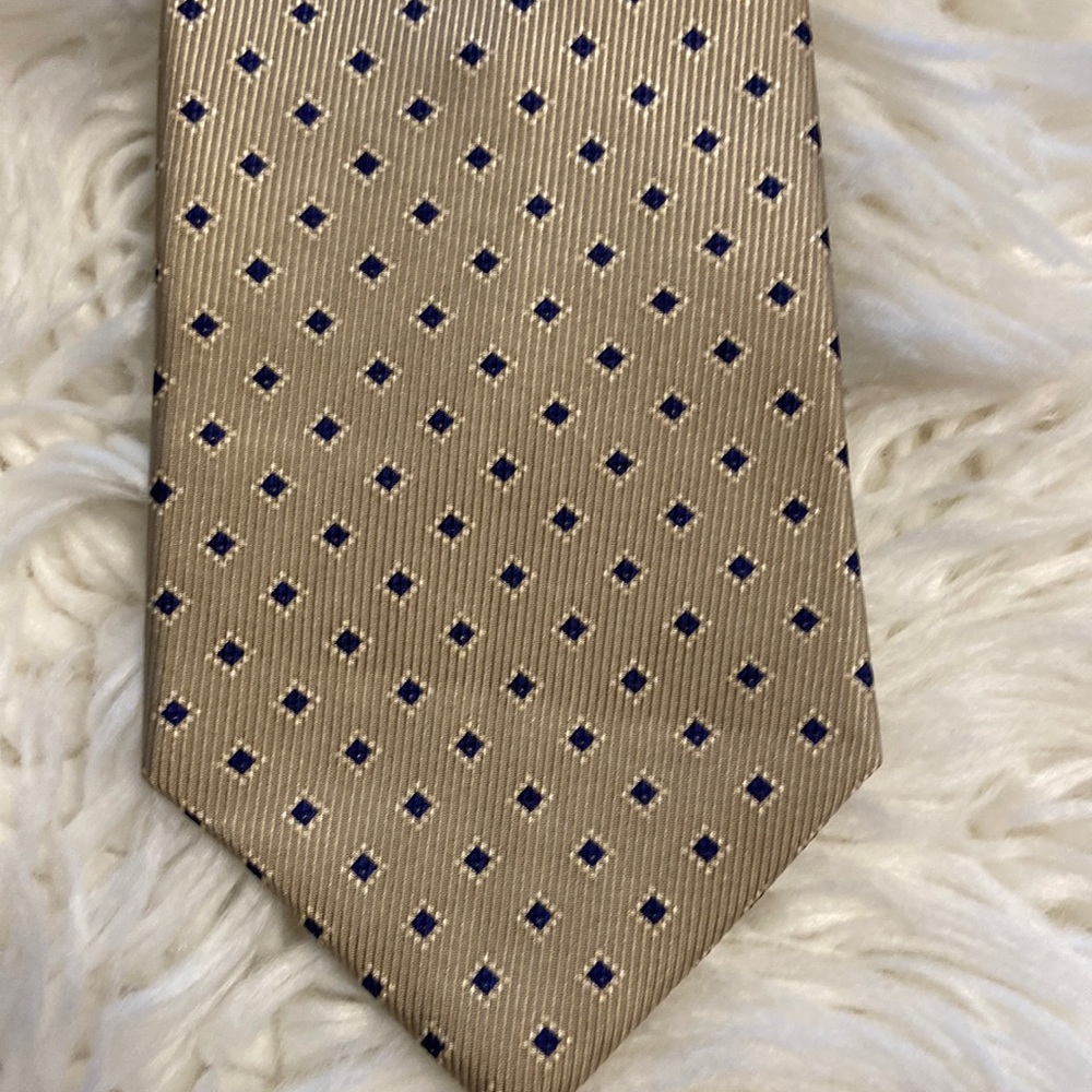 Nautica Brand New Tie 4” wide color tan with purple /blue see pictures